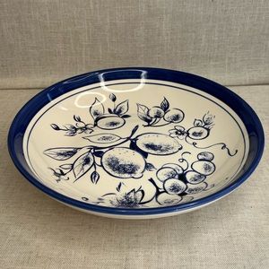 Over And Back Italian Pottery BLUE WHITE FRUITS 1 LARGE SERVING BOWL DISH